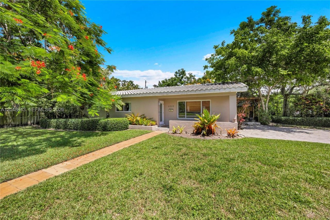 6325 SW 84th St , Miami, FL 33143 Photo