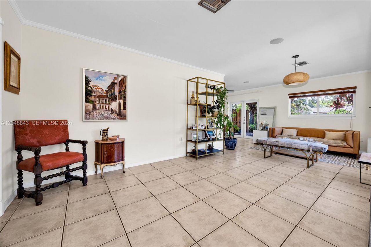 6325 SW 84th St , Miami, FL 33143 Photo