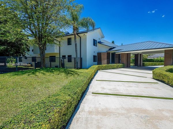 10506 SW 89 Place , Miami, FL 33176