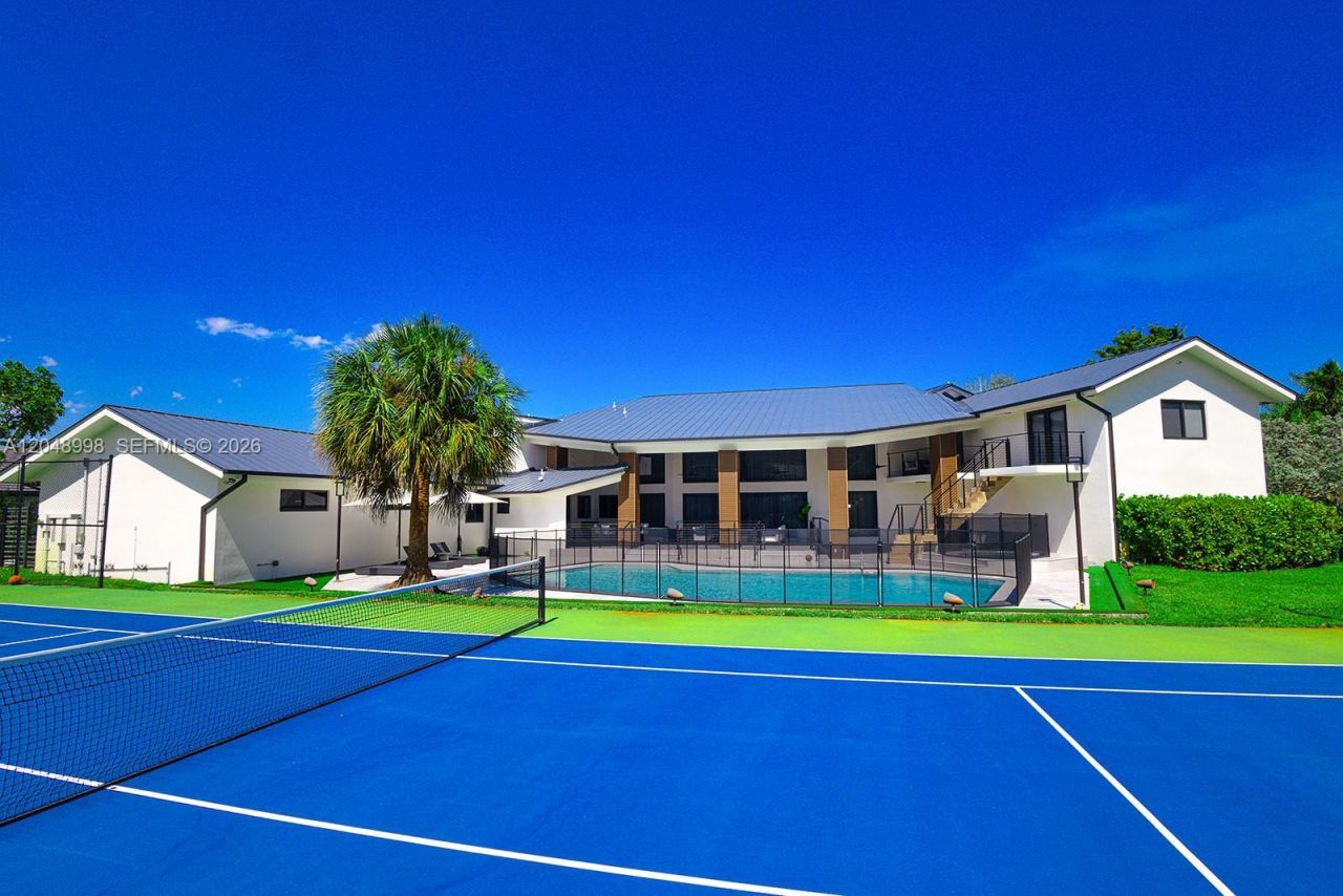 10506 SW 89 Place , Miami, FL 33176 Photo