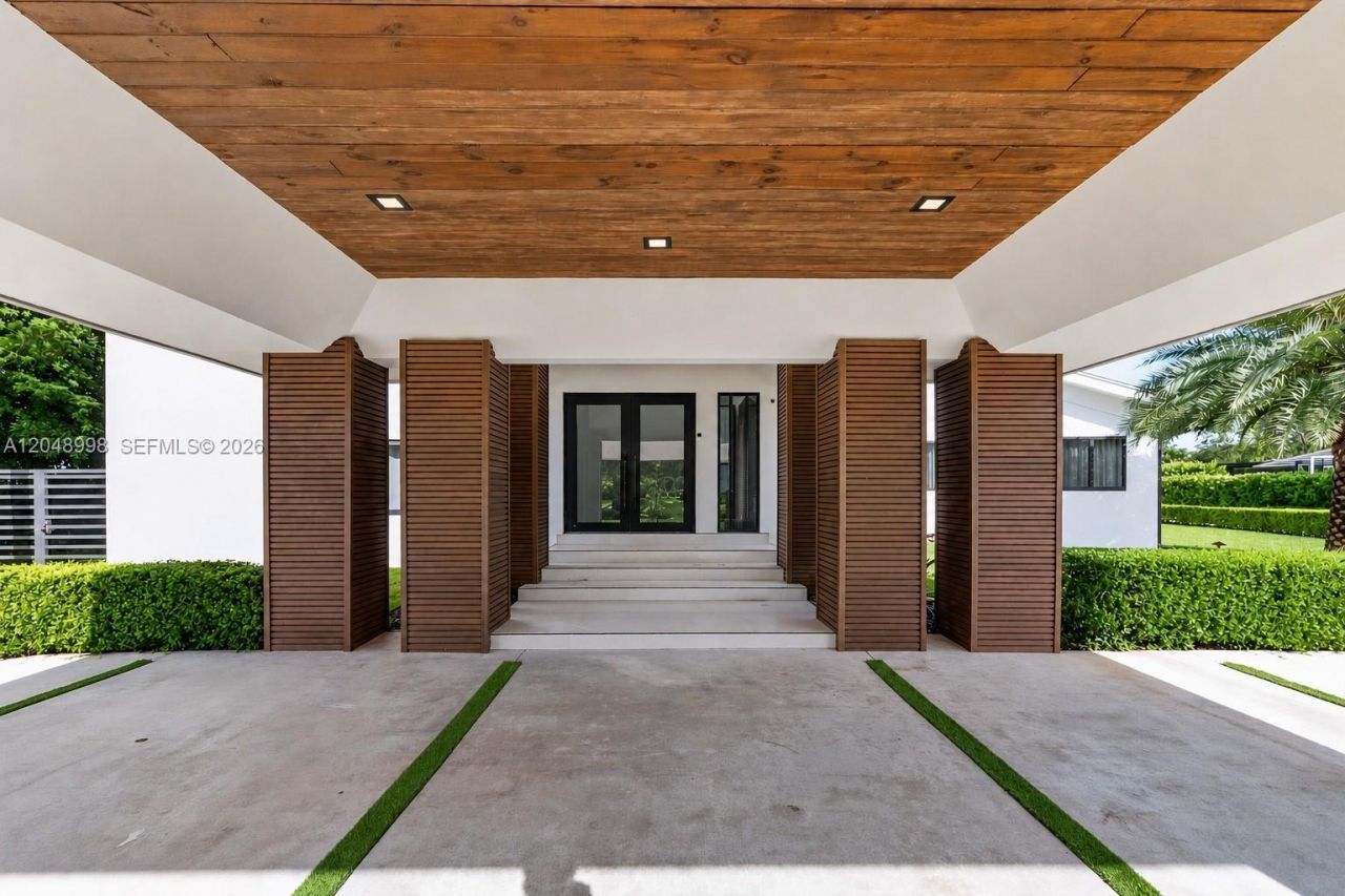 10506 SW 89 Place , Miami, FL 33176 Photo