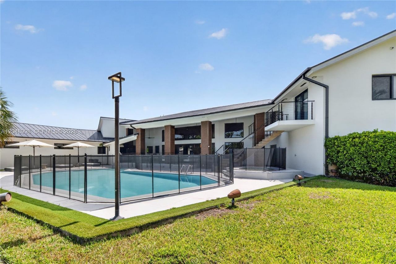10506 SW 89 Place , Miami, FL 33176 Photo