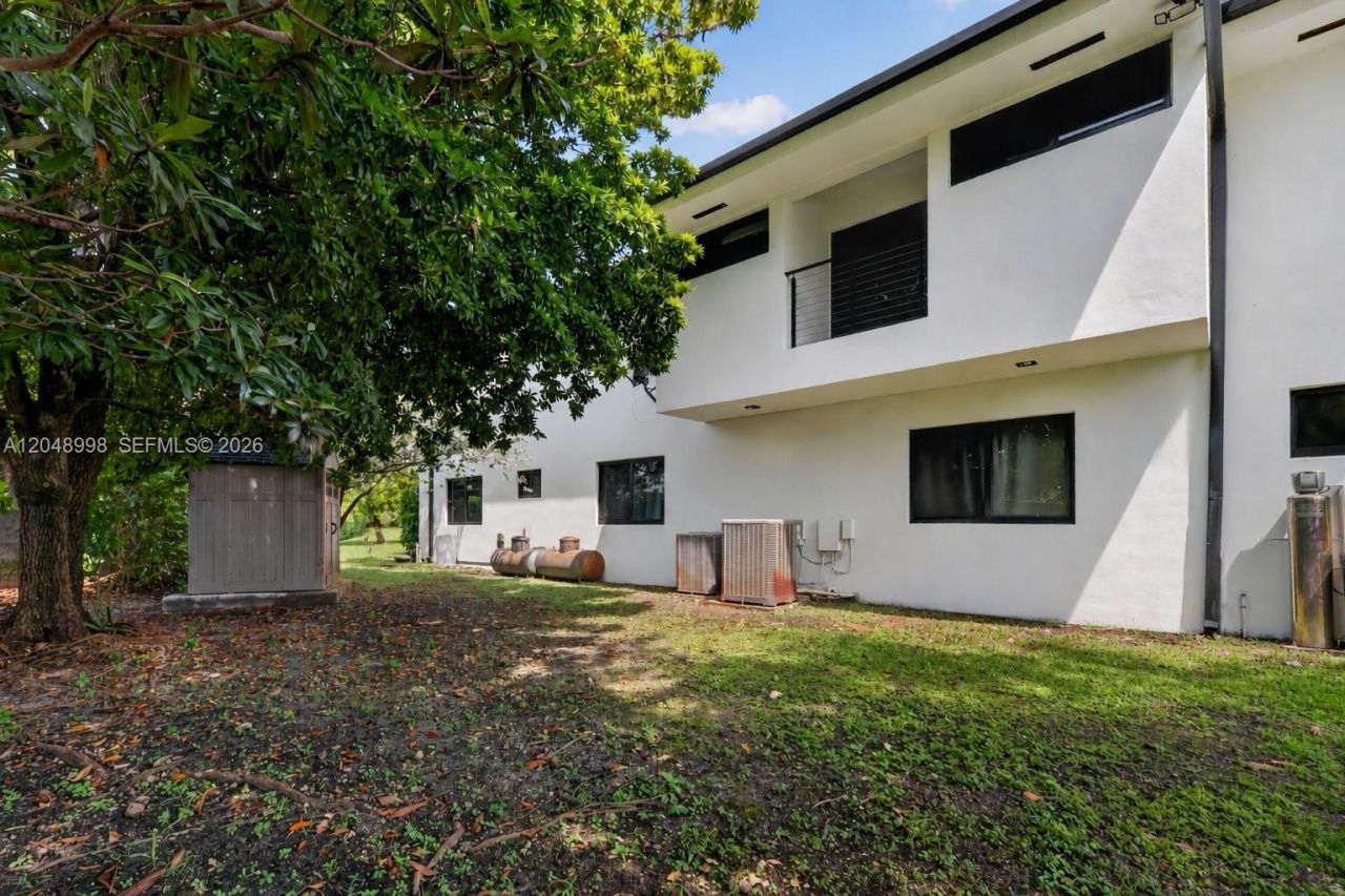 10506 SW 89 Place , Miami, FL 33176 Photo