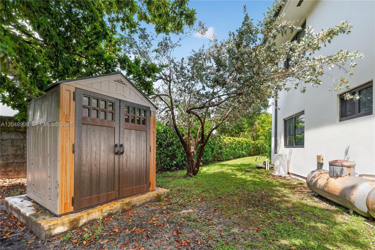 10506 SW 89 Place , Miami, FL 33176 Photo