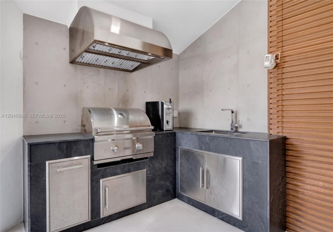 10506 SW 89 Place , Miami, FL 33176 Photo