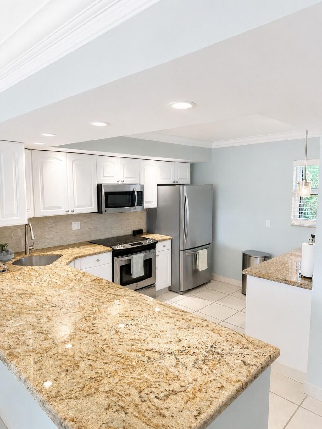 3111 NE 51st Street, Unit 301c, Fort Lauderdale, FL 33308 Photo