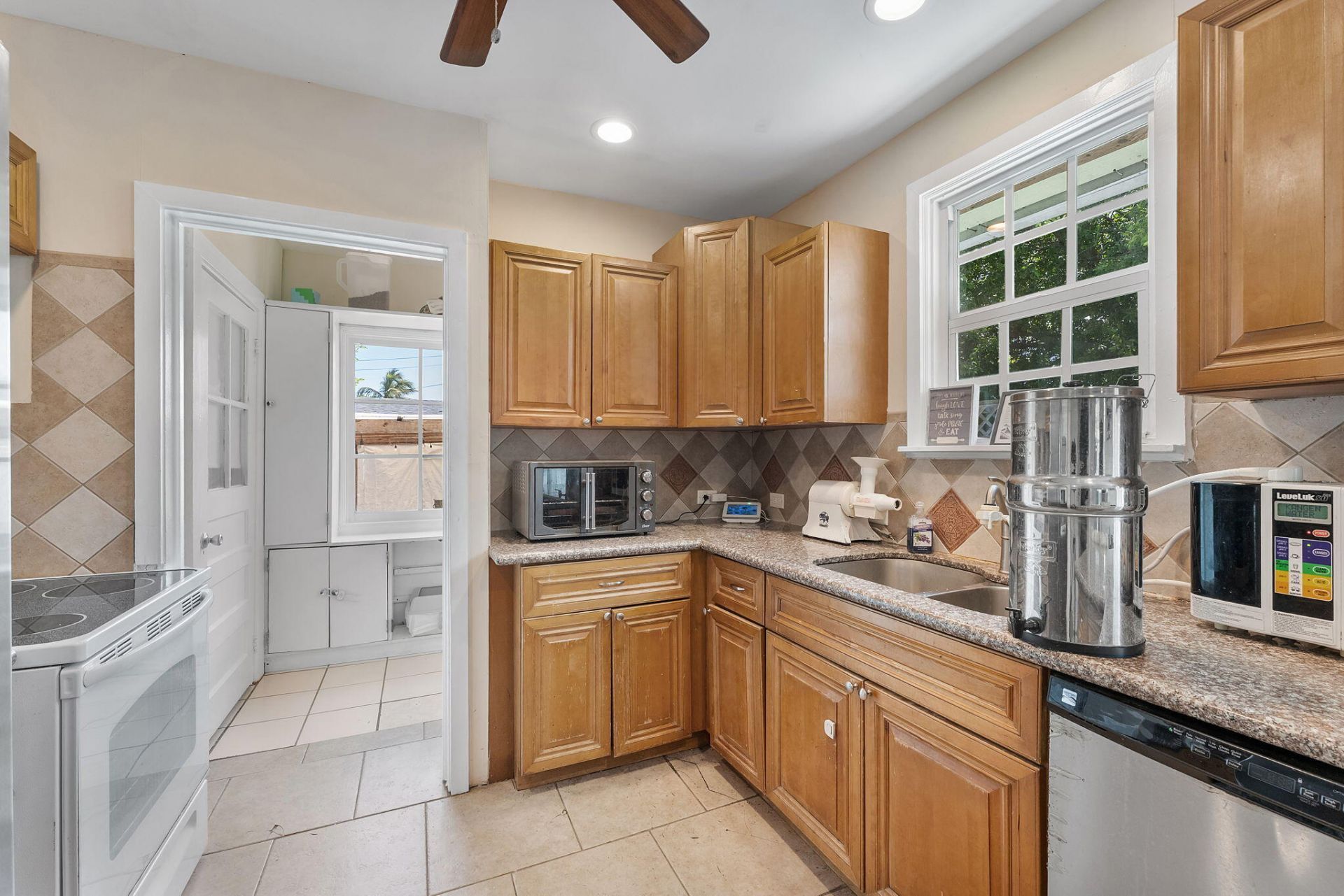 506 Malverne Road, West Palm Beach, FL 33405 Photo