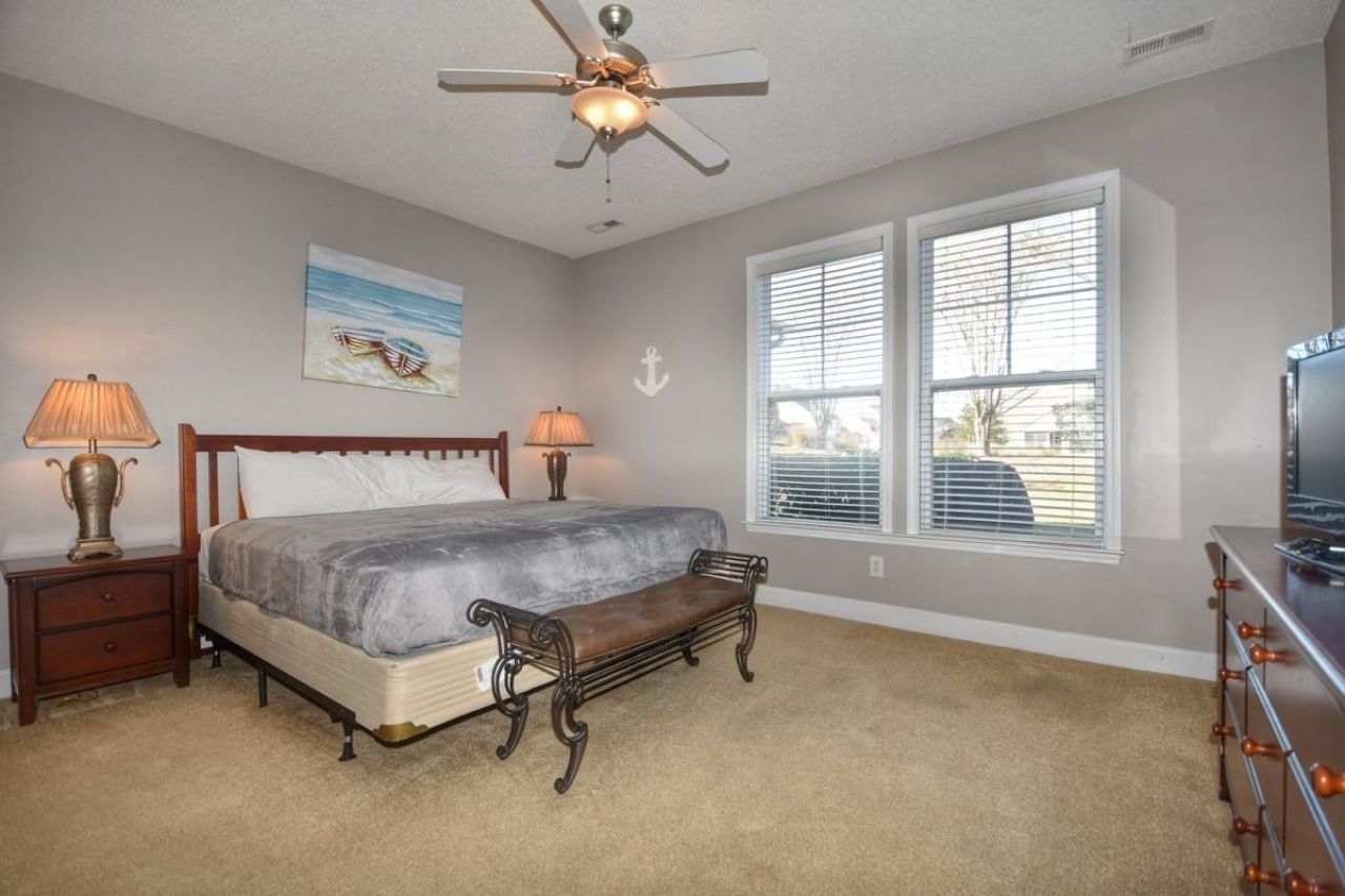 6203 Catalina Dr. Photo 10