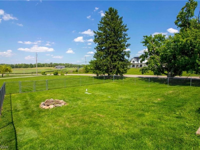 10381 Portage Street NW, Canal Fulton, OH 44614 Photo 24