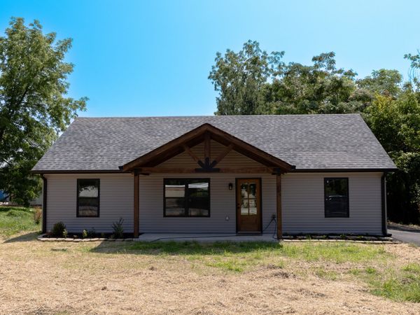 249 N Walnut St , Hohenwald, TN 38462