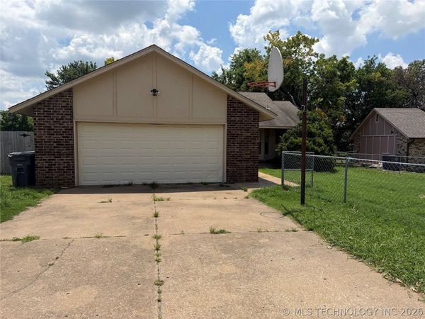 12022 E 28th Street , Tulsa, OK 74129