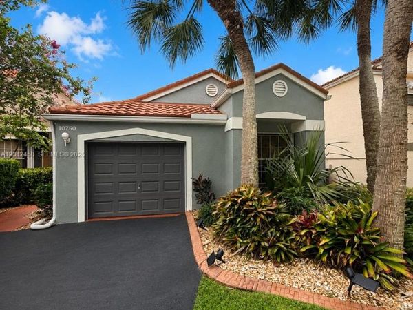 10750 NW 10th St , Plantation, FL 33322