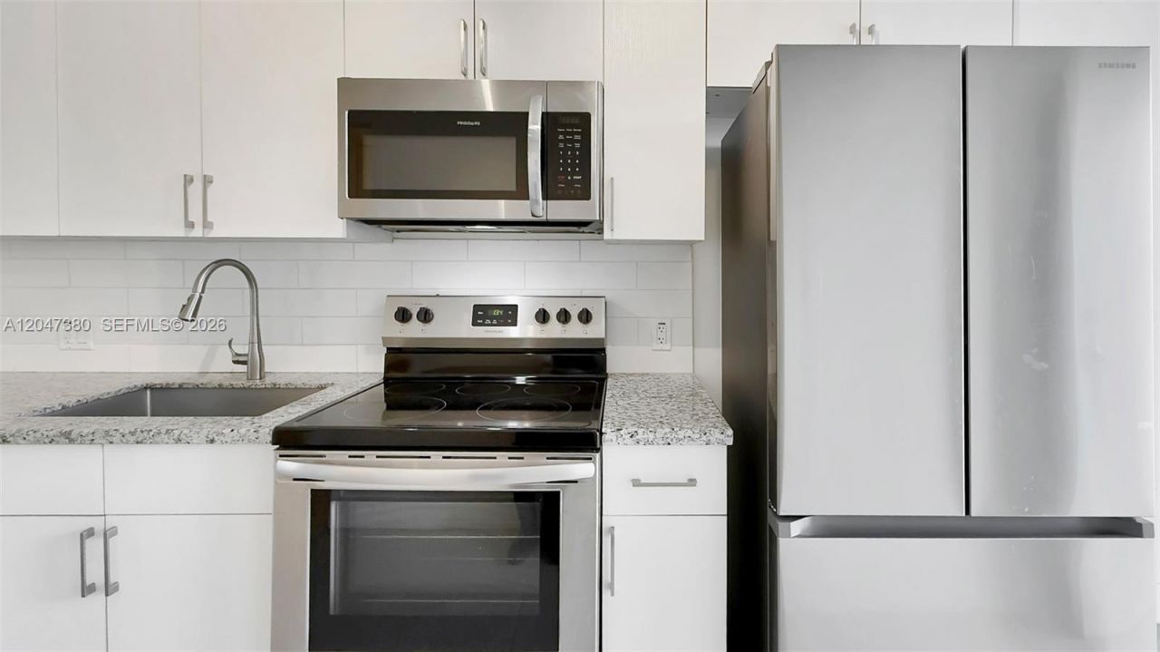 1536 NW 15th Ave , Unit 302, Miami, FL 33125 Photo