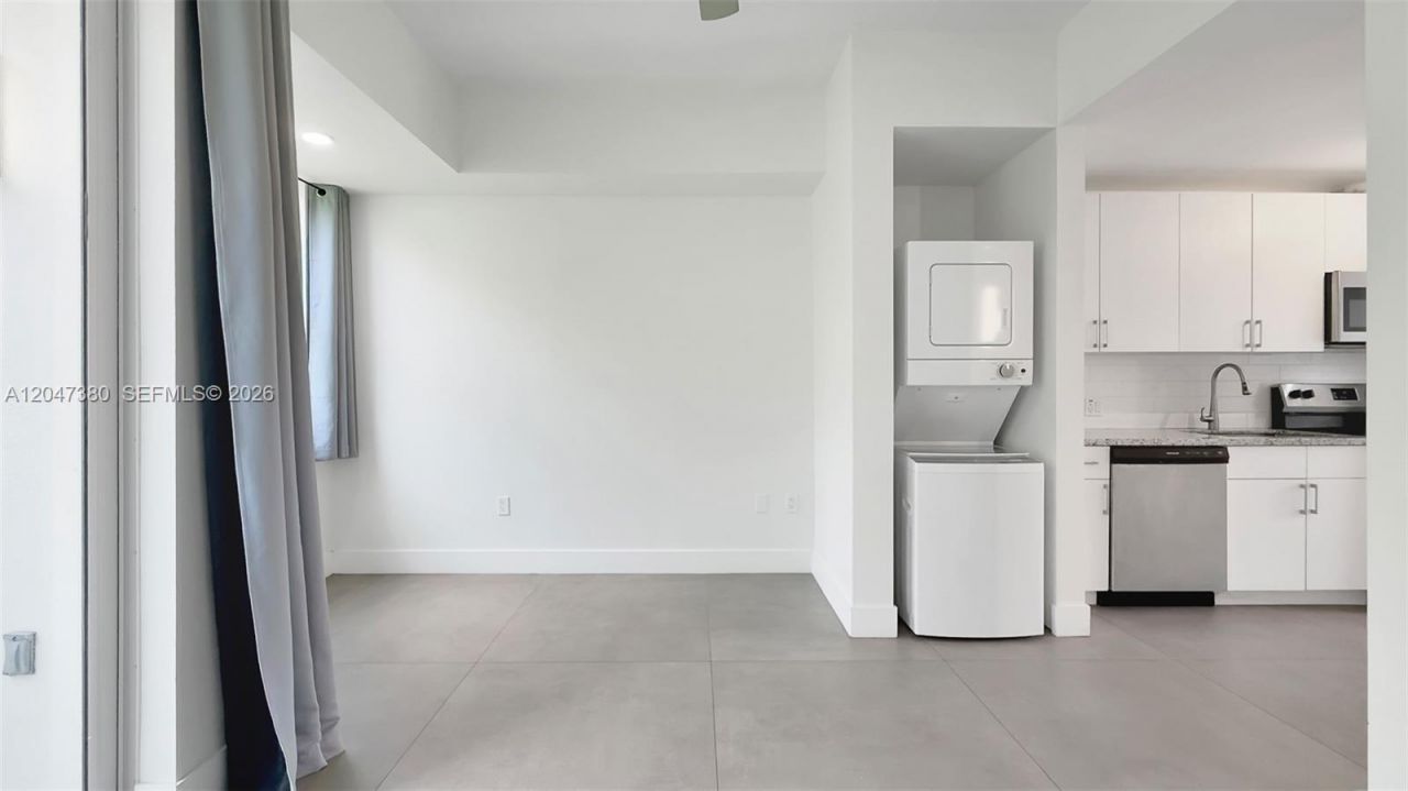 1536 NW 15th Ave , Unit 302, Miami, FL 33125 Photo