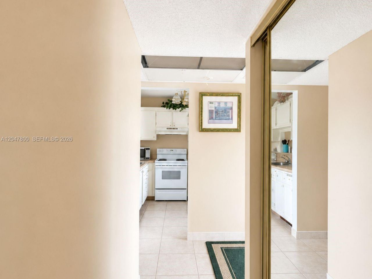 4700 NW 35th St , Unit 411, Lauderdale Lakes, FL 33319 Photo