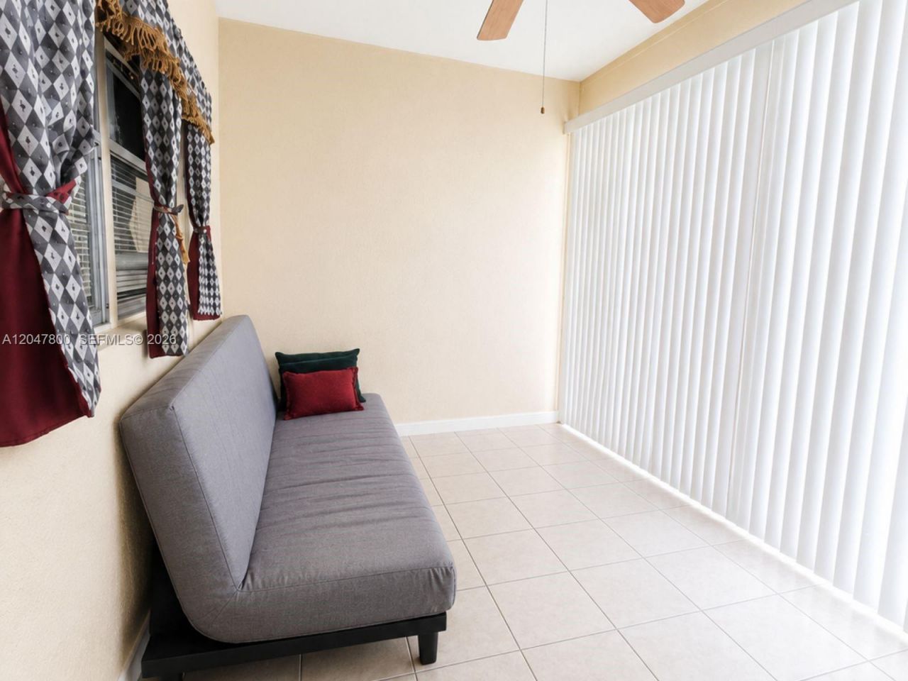 4700 NW 35th St , Unit 411, Lauderdale Lakes, FL 33319 Photo