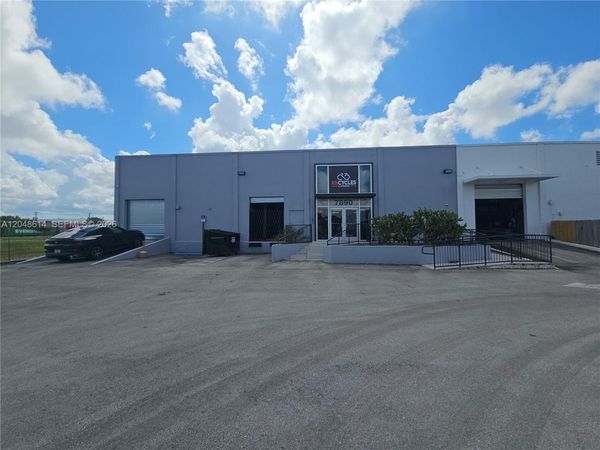 7890 NW 34th St , Doral, FL 33122