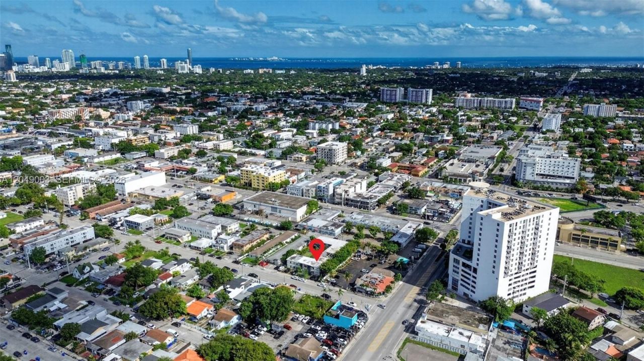 2170 NW Flagler Ter , Miami, FL 33125 Photo