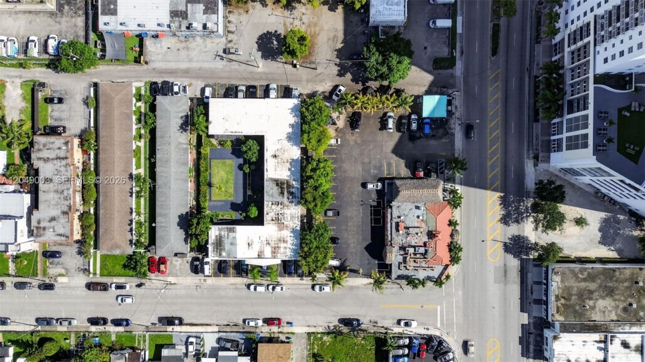 2170 NW Flagler Ter , Miami, FL 33125 Photo