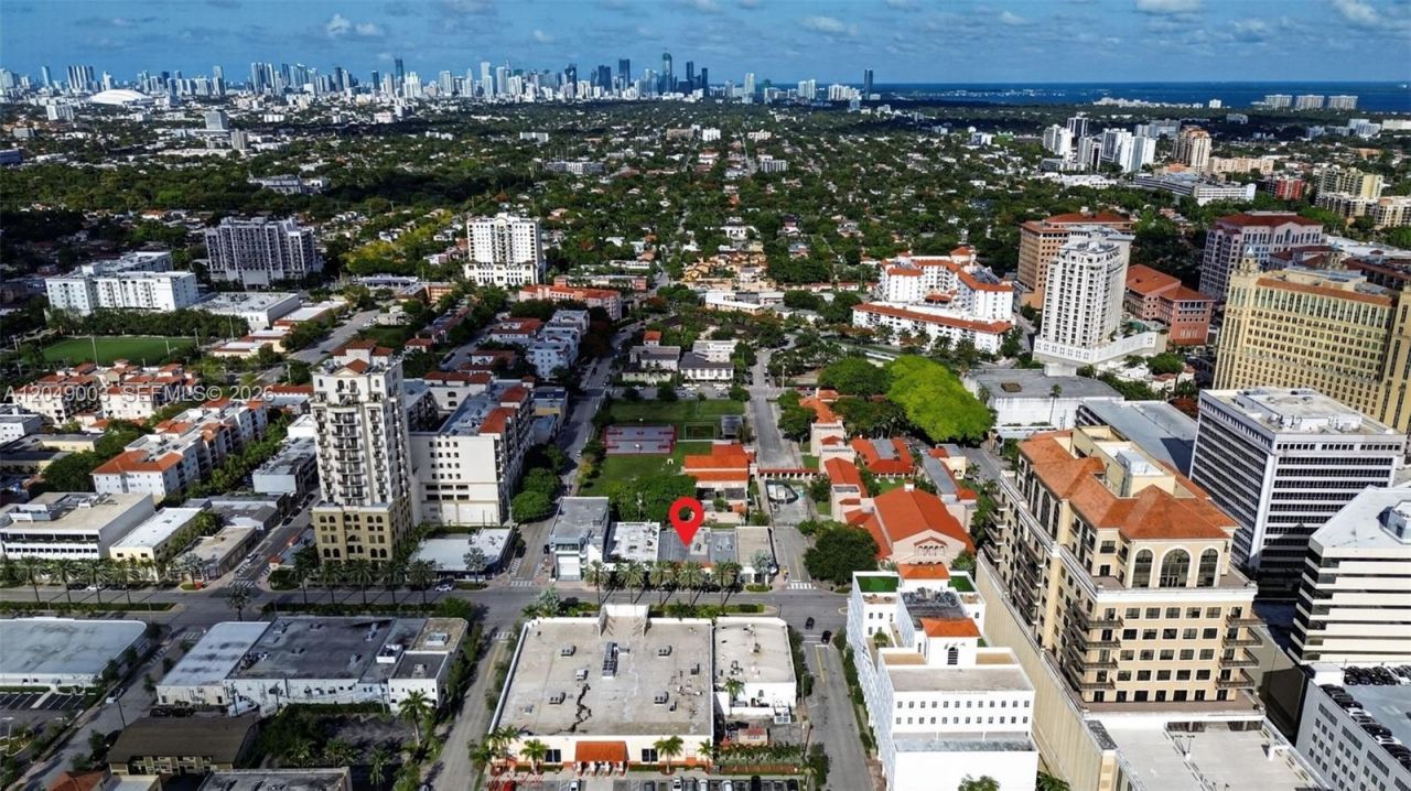 2170 NW Flagler Ter , Miami, FL 33125 Photo
