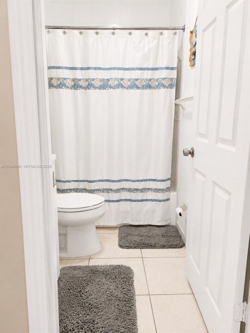 5800 W 18th Ln, Hialeah, FL 33012 Photo