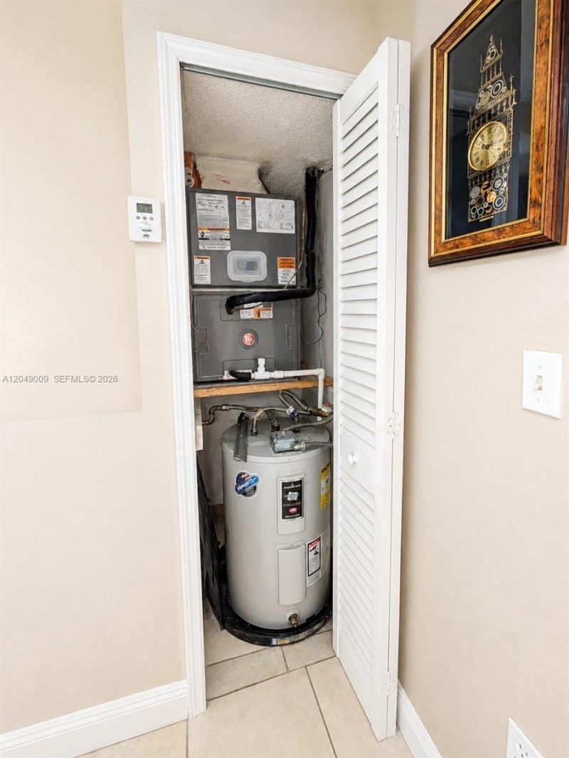 5800 W 18th Ln, Hialeah, FL 33012 Photo