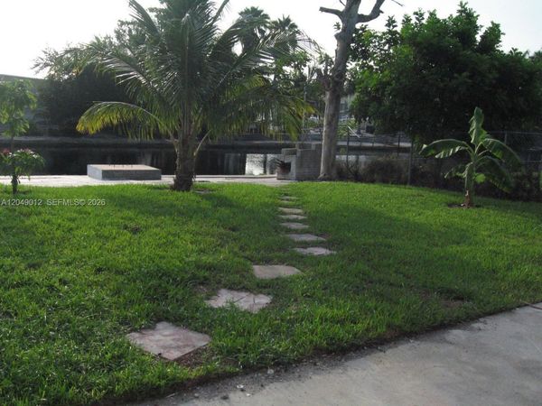 136 NW 14th Way , Unit ., Dania Beach, FL 33004