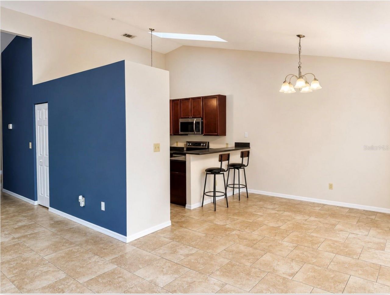 3915 NW 7th Place , Gainesville, FL 32607 Photo