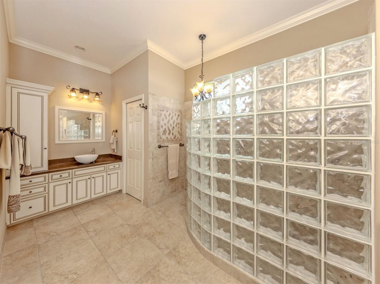 513 Cheval Drive , Venice, FL 34292 Photo