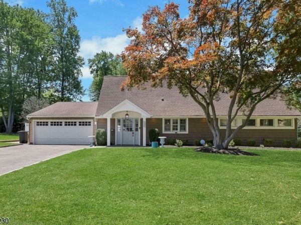890 Norgate Dr, Ridgewood, NJ 07450