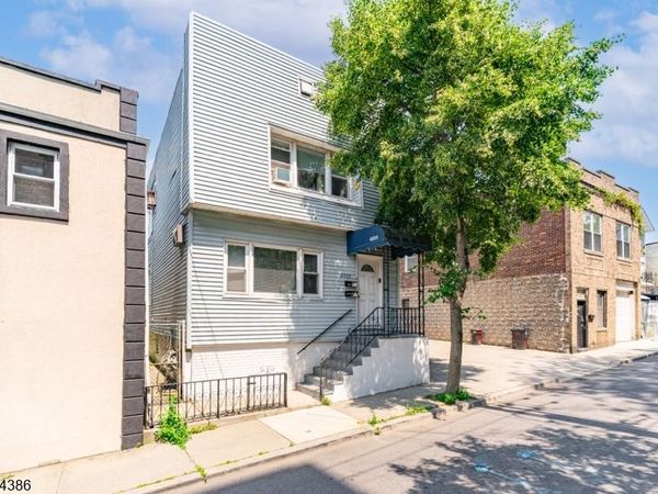6205 Adams St, West New York, NJ 07093