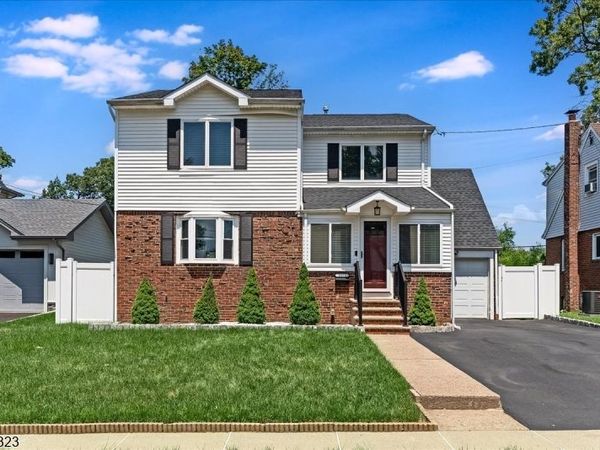 33 Southern Dr, Fair Lawn, NJ 07410