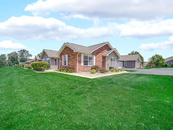 1024 N Woodlawn Avenue, Griffith, IN 46319