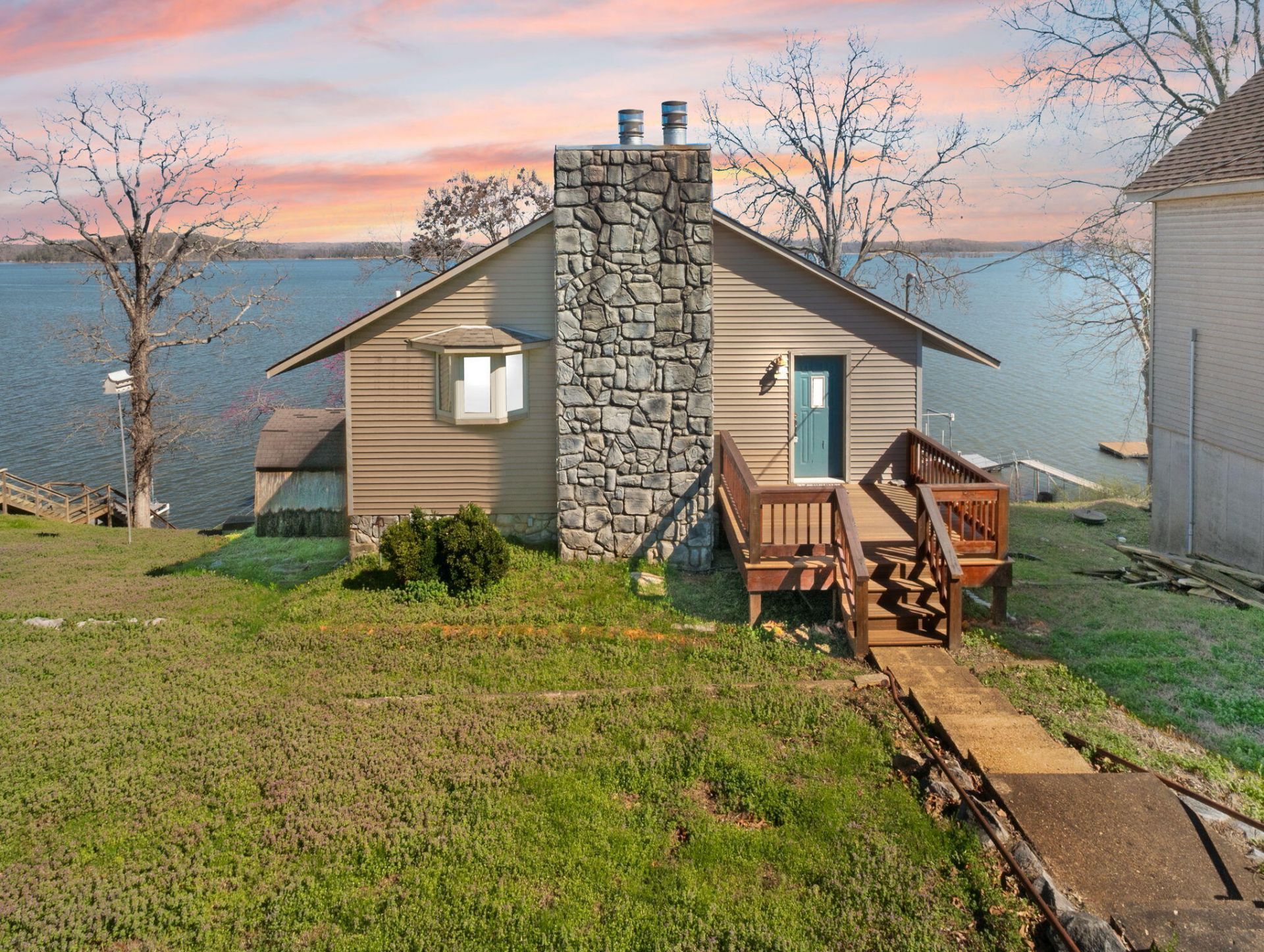 62 Lakeshore Drive, New Concord, KY 42076