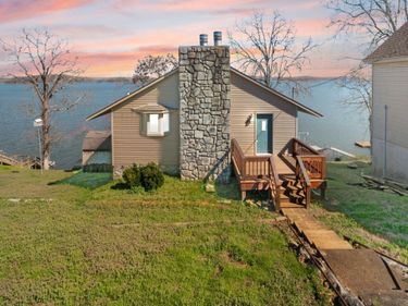 62 Lakeshore Drive, New Concord, KY 42076
