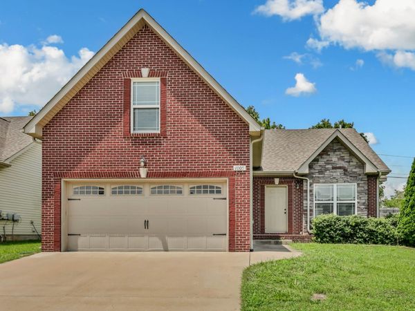 1005 Orchard Hills Dr, Clarksville, TN 37040