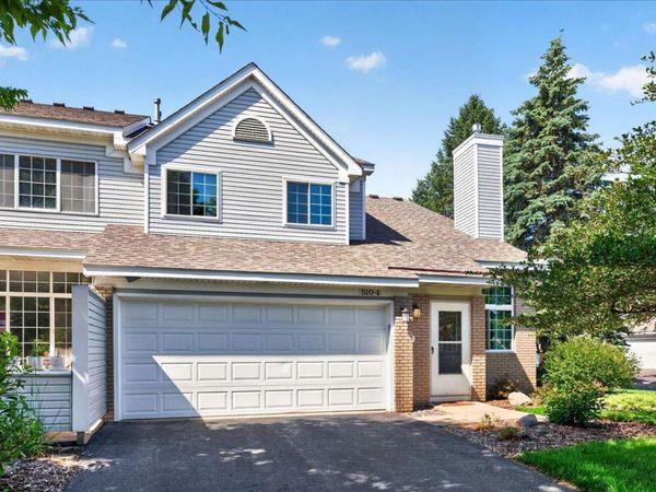 510 Lovell Avenue, Unit 4, Roseville, MN 55113