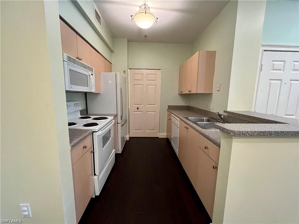 1160 Reserve Way , Unit 207, Naples, FL 34105 Photo