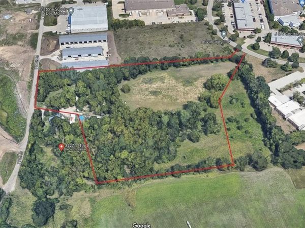 10800 Justin Drive, Urbandale, IA 50322