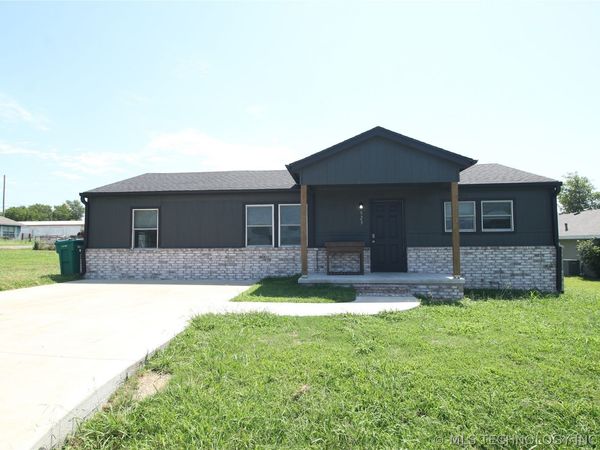 923 N 10th Street , Sapulpa, OK 74066