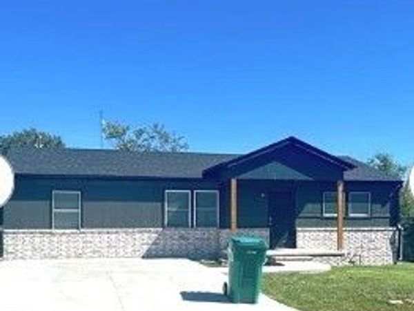 923 N 10th Street , Sapulpa, OK 74066