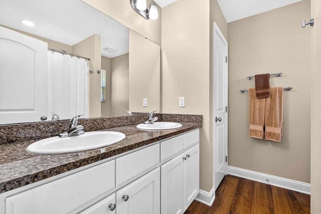146 Robert Conway Ct. Photo 16