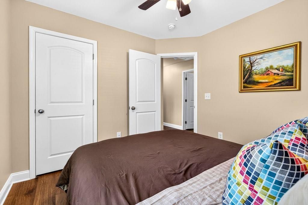 146 Robert Conway Ct. Photo 22