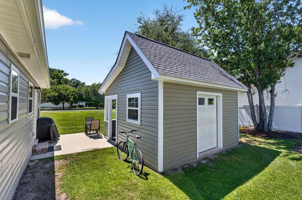 146 Robert Conway Ct. Photo 25