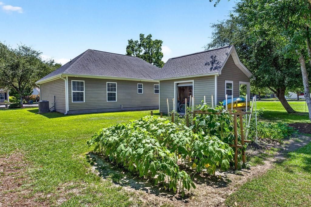 146 Robert Conway Ct. Photo 30