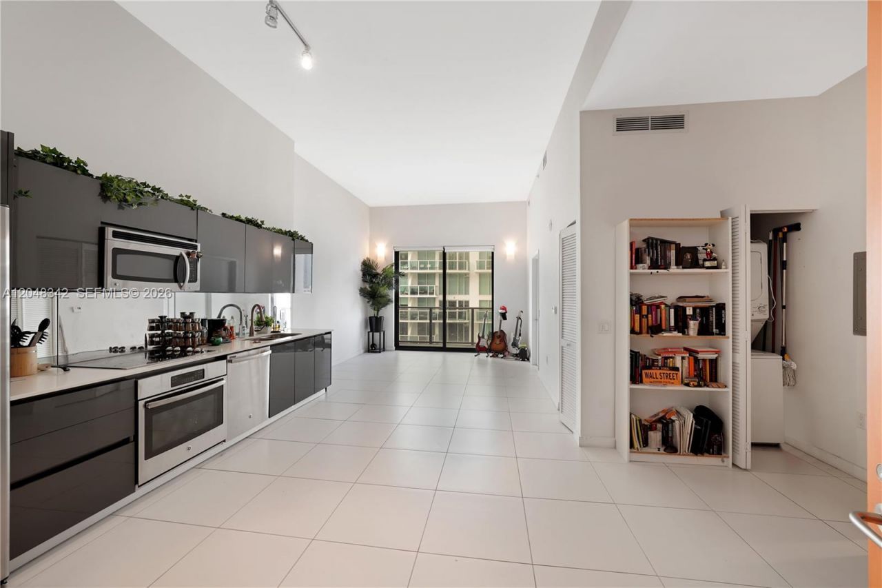 31 SE 6th St , Unit 2706, Miami, FL 33131 Photo