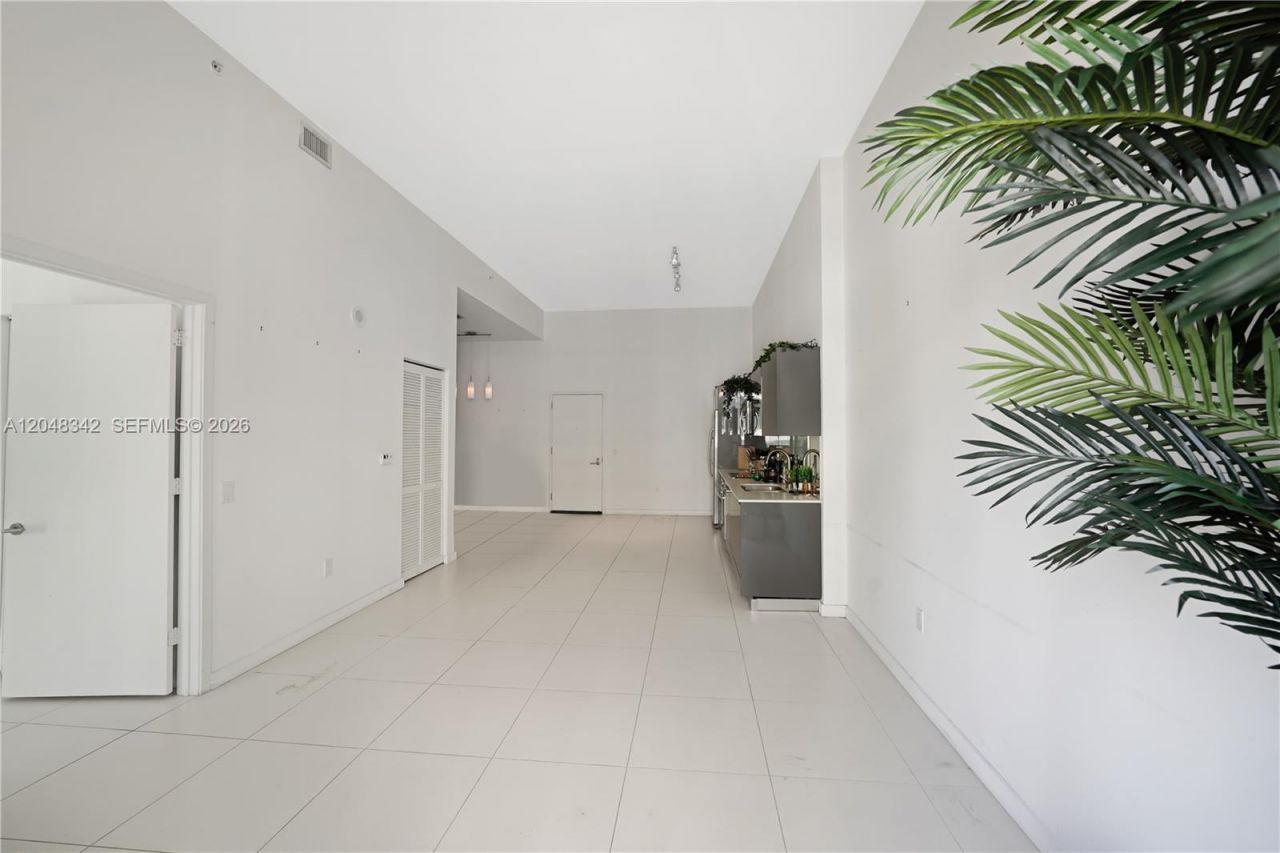 31 SE 6th St , Unit 2706, Miami, FL 33131 Photo