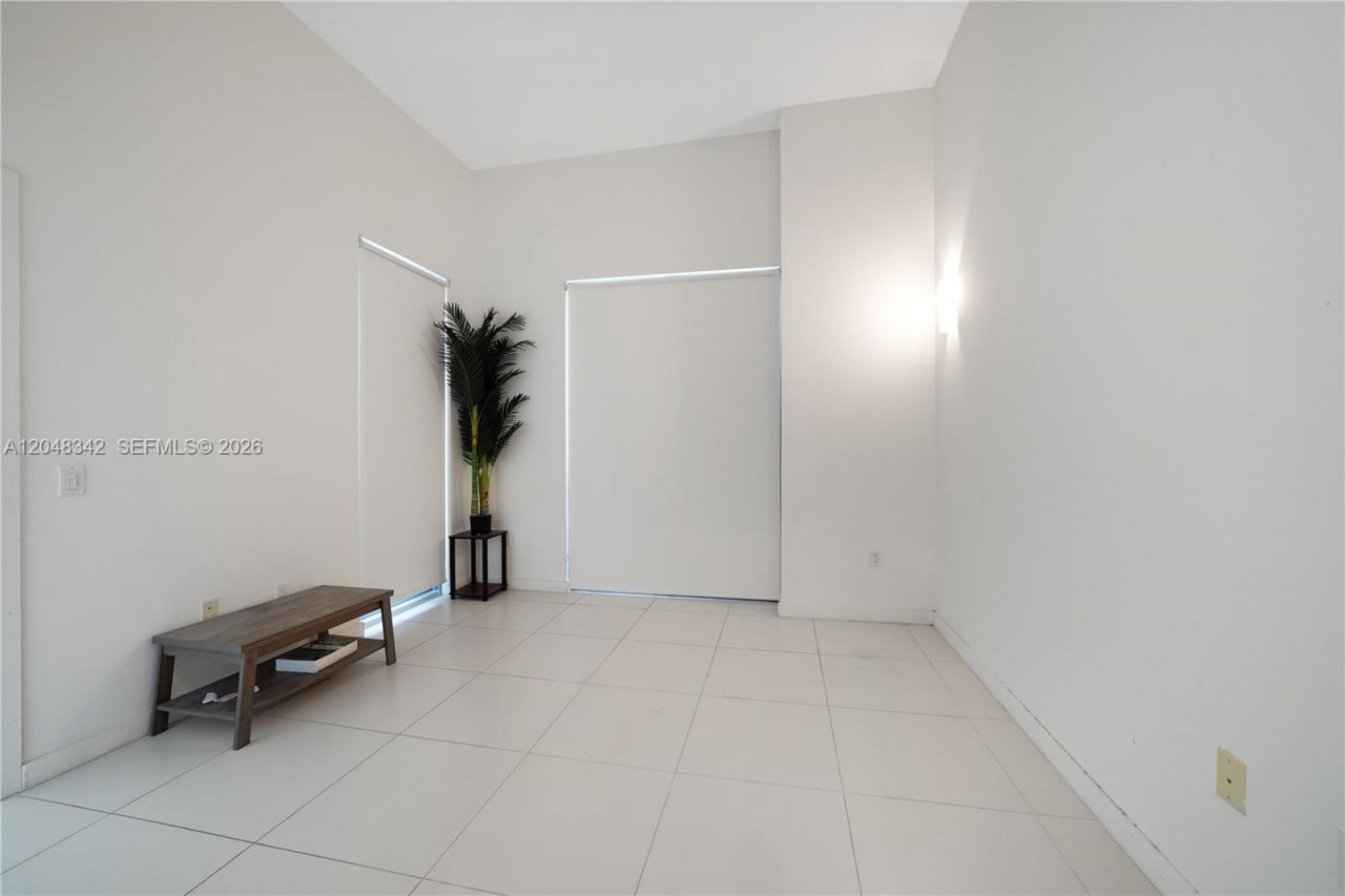 31 SE 6th St , Unit 2706, Miami, FL 33131 Photo