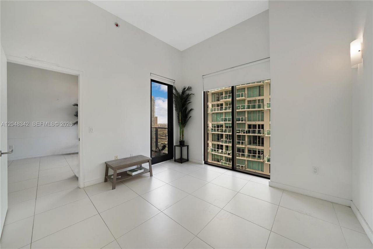 31 SE 6th St , Unit 2706, Miami, FL 33131 Photo