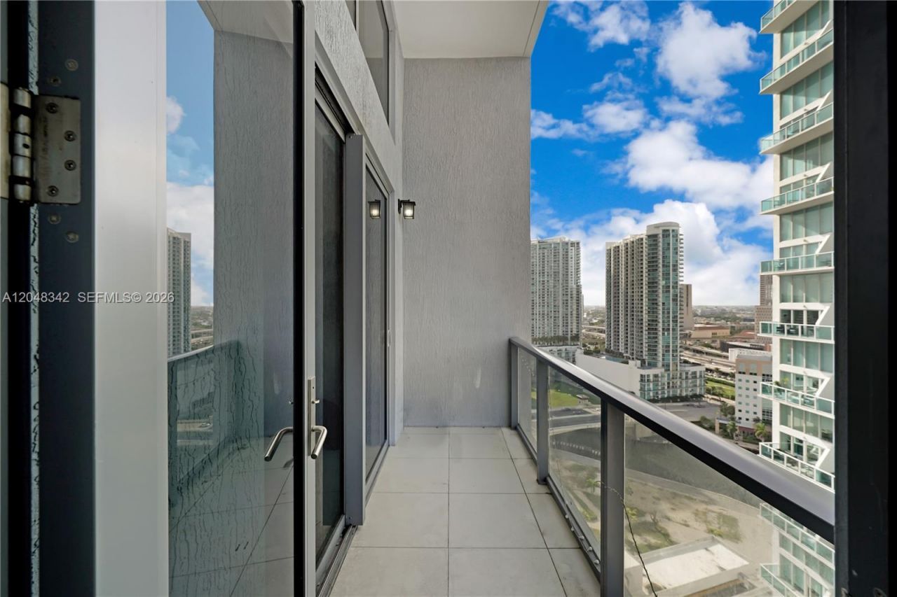 31 SE 6th St , Unit 2706, Miami, FL 33131 Photo